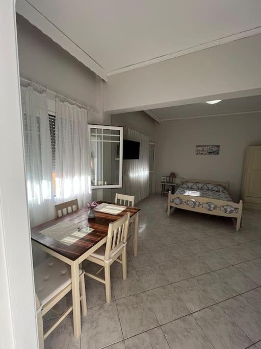 Studio Apartment In Nea Karvali Dış mekan fotoğraf